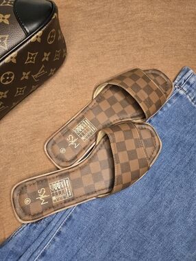 Brown Checkered Slide Sandals Size 9 Square Toe Designer Inspired Slip On